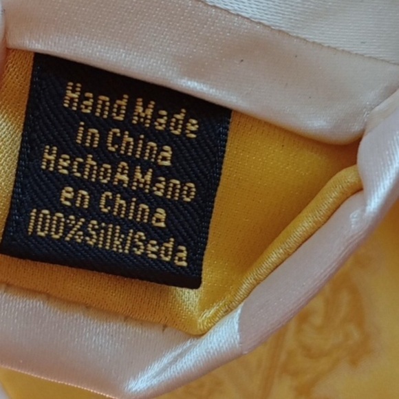 Donald Trump Silk White Business Executive Tie - Picture 3 of 4